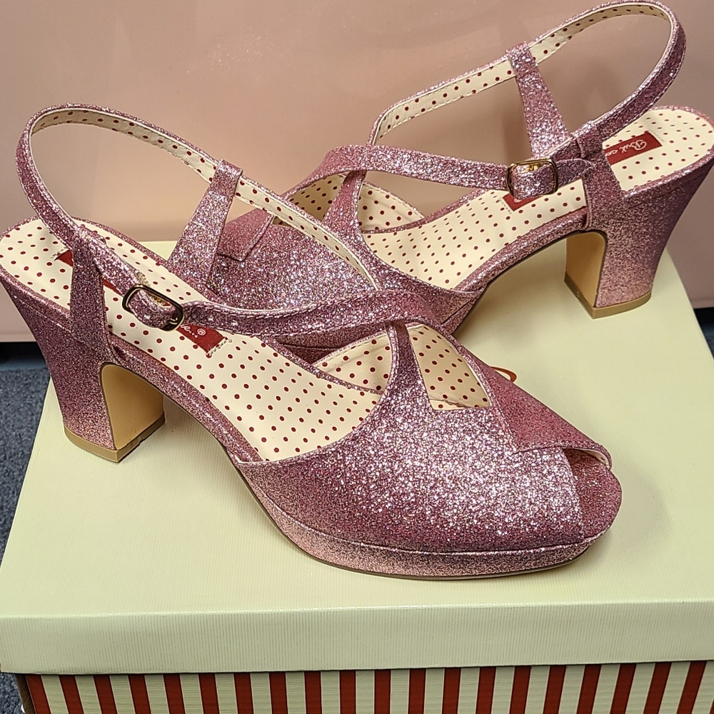 B.A.I.T. Shoes, 8.5, light pink glitter
